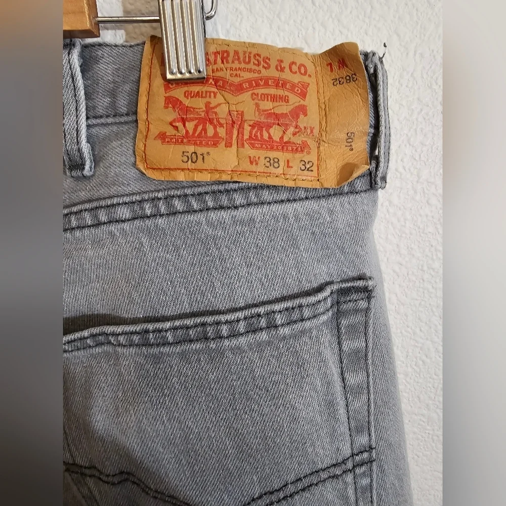 Levi's Men's Straight Gray Jeans